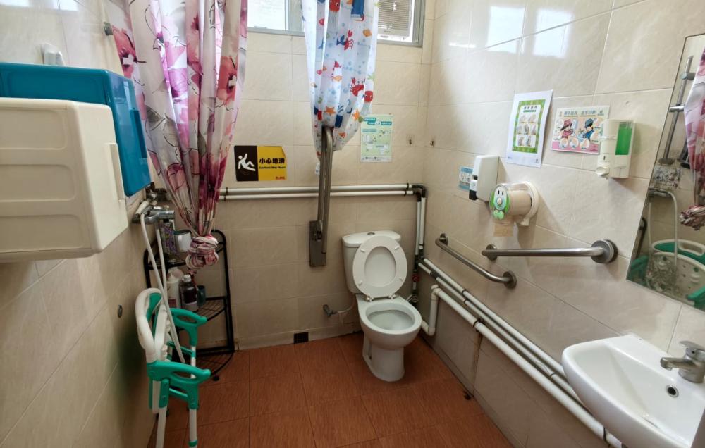 Toilet / Bathroom